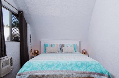 Trinity Beach Apartment | 1 BR Famous Beach-Front Dome at Trinity Beach, Sleeps 4