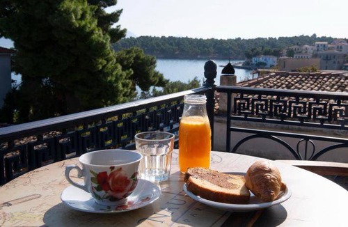 Galaxidi Apartment | 100 m² Apartment ∙ 2 bedrooms ∙ 9 guests