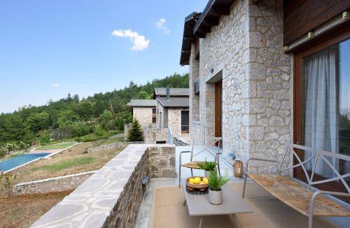 Amfikleia-Elateia Ski Chalet | 100 m² Chalet ∙ 2 bedrooms ∙ 6 guests