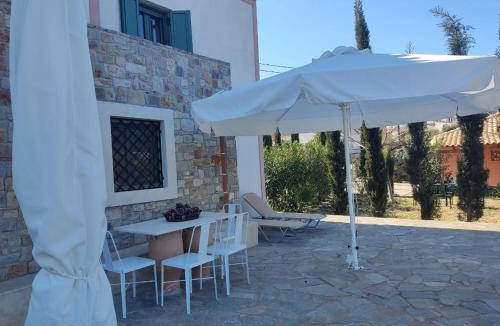Karavas House | 100 m² House ∙ 2 bedrooms ∙ 5 guests