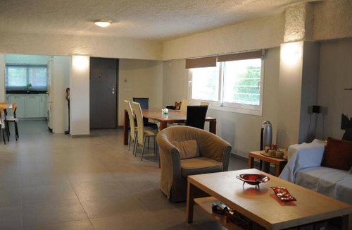 Velon House | 100 m² House ∙ 2 bedrooms ∙ 7 guests