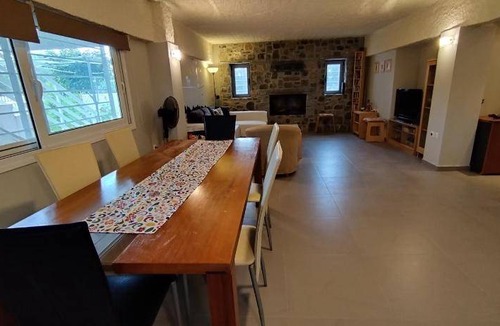 Velon House | 100 m² House ∙ 2 bedrooms ∙ 7 guests