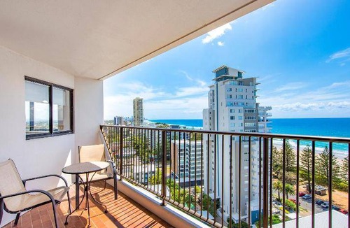 Burleigh Heads Apartment | 100 m² Serviced apartment ∙ 2 bedrooms ∙ 127 guests