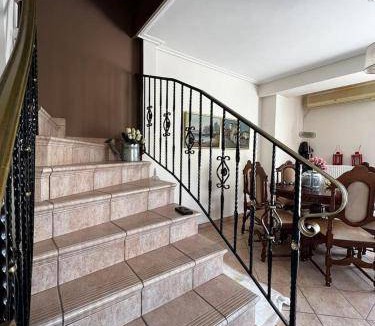 Oropos Villa | 100 m² Villa ∙ 3 bedrooms ∙ 7 guests