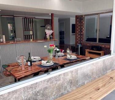 Eagle Heights House | 1000 m² House ∙ 3 bedrooms ∙ 6 guests