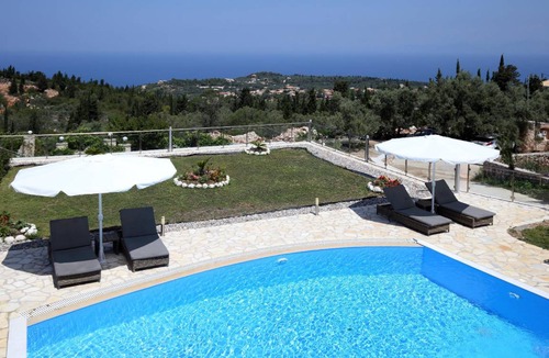 Tsoukaladhes House | 1000 m² House ∙ 2 bedrooms ∙ 4 guests