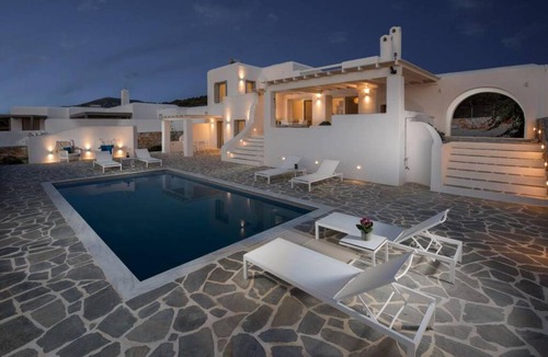 Naxos Villa | 103 m² Villa ∙ 3 bedrooms ∙ 6 guests
