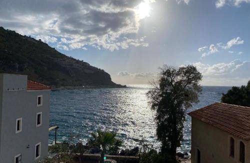 Limeni House | 110 m² House ∙ 2 bedrooms ∙ 5 guests