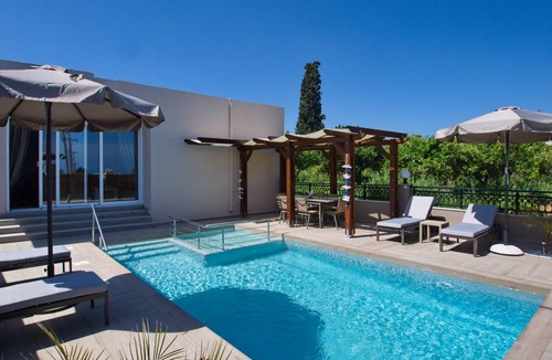 Kamisiana Villa | 110 m² Villa ∙ 3 bedrooms ∙ 7 guests