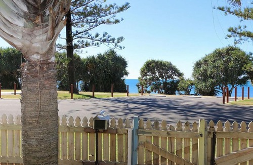 Bargara House | 115 Esplanade