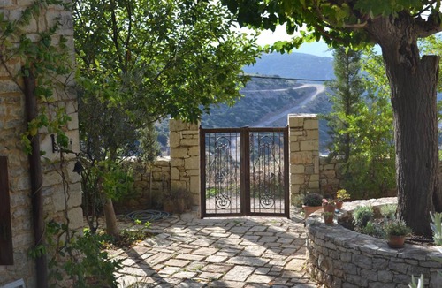 Vrousti House | 120 m² House ∙ 1 bedroom ∙ 3 guests