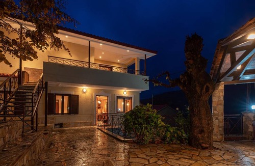Kalambaka House | 120 m² House ∙ 6 bedrooms ∙ 12 guests