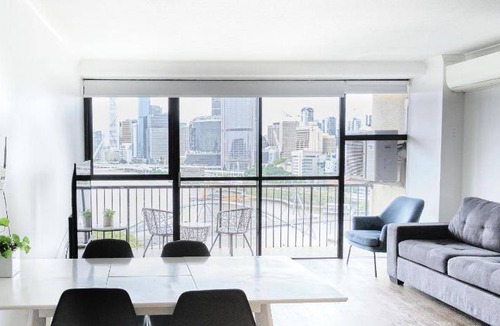 South Brisbane Apartment | 120 m² Serviced apartment ∙ 3 bedrooms ∙ 10 guests