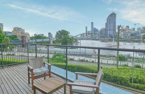 South Brisbane Apartment | 120 m² Serviced apartment ∙ 3 bedrooms ∙ 10 guests