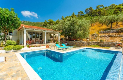 Votsi Villa | 120 m² Villa ∙ 1 bedroom ∙ 3 guests