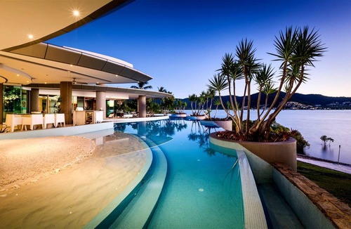 Mandalay House | 1230 m² House ∙ 4 bedrooms ∙ 8 guests