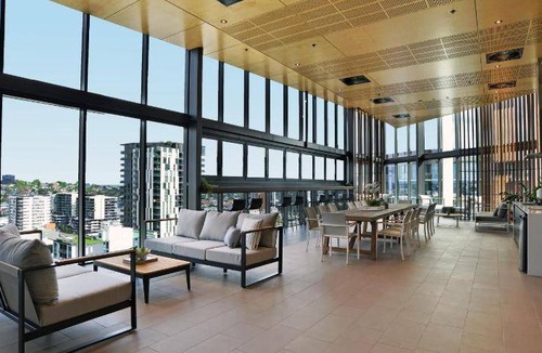 South Brisbane Hotel | 127 m² Hotel ∙ 3 bedrooms ∙ 127 guests