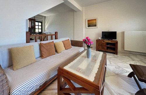 Diakofto House | 130 m² House ∙ 3 bedrooms ∙ 6 guests