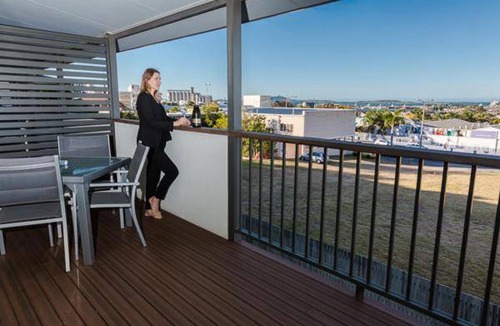 Gladstone Apartment | 130 m² Serviced apartment ∙ 3 bedrooms ∙ 6 guests