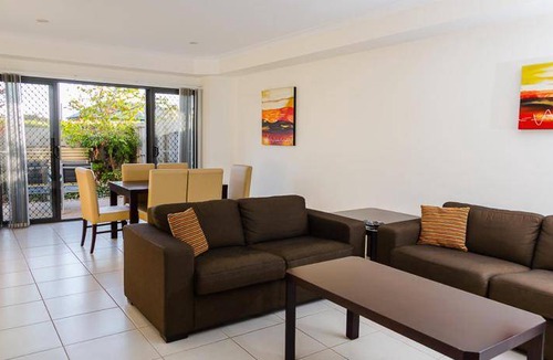 Gladstone Apartment | 130 m² Serviced apartment ∙ 3 bedrooms ∙ 6 guests
