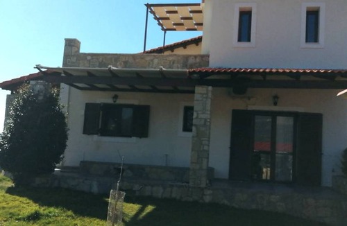 Eratini Villa | 133 m² Villa ∙ 3 bedrooms ∙ 6 guests