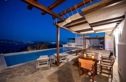 Mykonos Apartment | 135 m² Serviced apartment ∙ 3 bedrooms ∙ 127 guests
