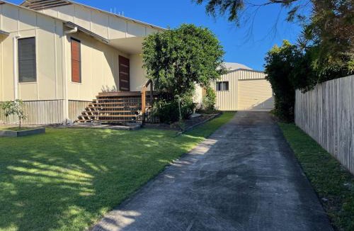 Rainbow Beach House | 14 Manooka Drive - Rainbow Beach Pets Welcome. Fully fenced