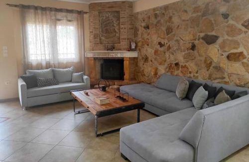 Bralos House | 140 m² House ∙ 2 bedrooms ∙ 6 guests