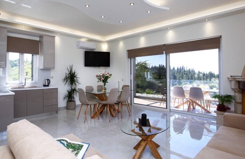 Tsoukaladhes House | 140 m² House ∙ 3 bedrooms ∙ 8 guests