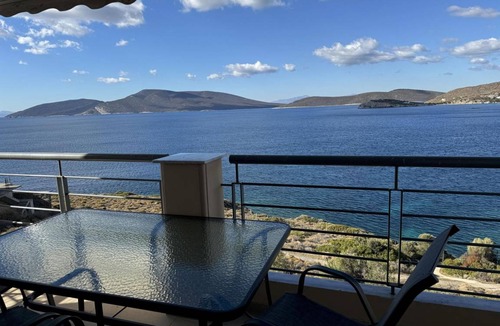 Karystos House | 150 m² House ∙ 3 bedrooms ∙ 6 guests
