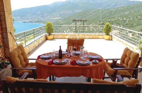 Lerna House | 150 m² Maisonette ∙ 4 bedrooms ∙ 9 guests