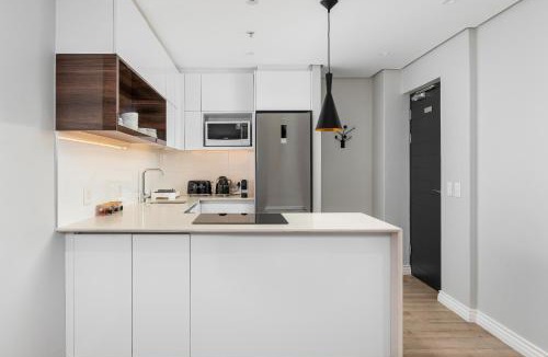Cape Town City Centre Apartment | 16 on Bree Apartments