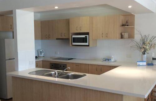 Peregian Beach Apartment | 160 m² Serviced apartment ∙ 3 bedrooms ∙ 6 guests