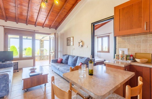 Glossa Villa | 160 m² Villa ∙ 4 bedrooms ∙ 8 guests