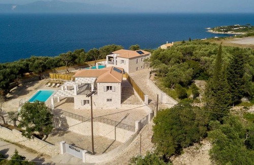 Paxos Villa | 160 m² Villa ∙ 4 bedrooms ∙ 8 guests
