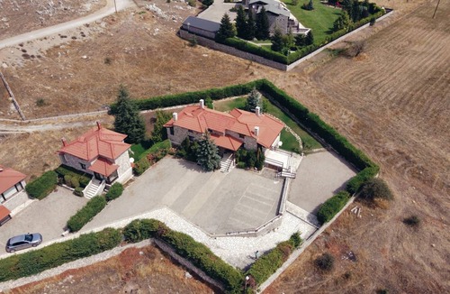 Kato Pedina Villa | 168 m² Villa ∙ 3 bedrooms ∙ 7 guests