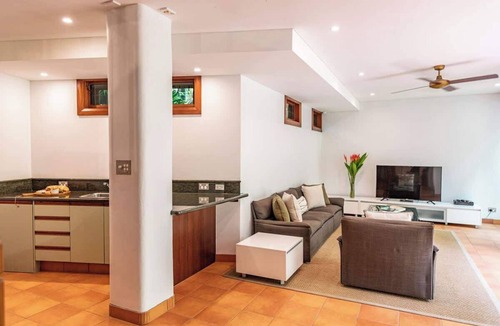 Port Douglas House | 17 Wharf Street - Main House & Bungalow
