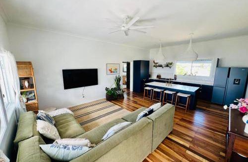 Bowen House | 180 m² House ∙ 3 bedrooms ∙ 7 guests