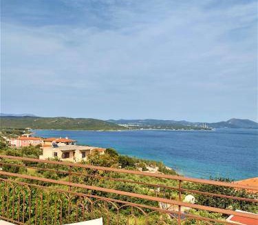 Kymi-Aliveri House | 180 m² House ∙ 3 bedrooms ∙ 7 guests