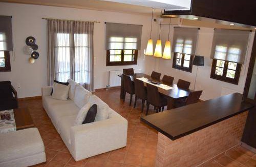 Egira Villa | 188 m² Villa ∙ 4 bedrooms ∙ 9 guests