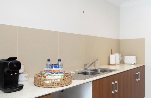 Rocklea Apartment | 2 Bdr Apt! Garage! Clean! GST Credits! 316D2