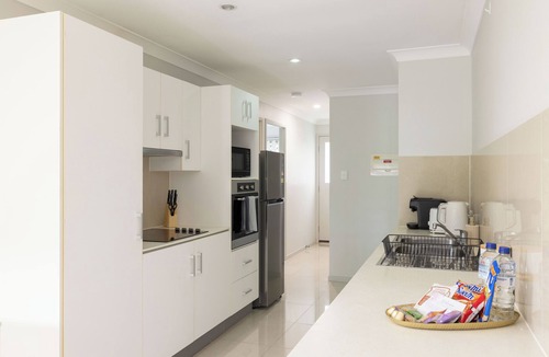 Rocklea Apartment | 2 Bdr Apt! Next to Park! GST Credits! 273B2