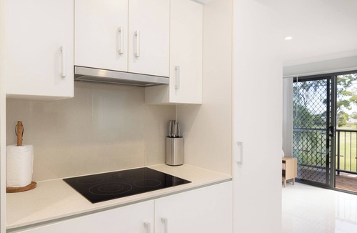 Rocklea Apartment | 2 Bdr Apt! Next to Park! GST Credits! 373B2