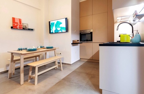 Petralona Apartment | 2 Bedroom Apt Secret Garden In The Of Athens