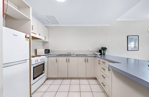 Jubilee Pocket Apartment | 2 Bedroom split level unit with pool