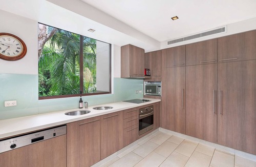 Palm Cove Apartment | 2 Bedroom Temple Apartment in the beachfront resort Palm Cove