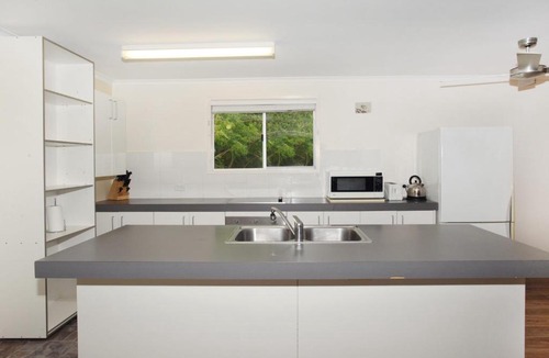 Coolum Beach House | 20 Scrub Road, Coolum Beach - Pet Friendly, Linen included