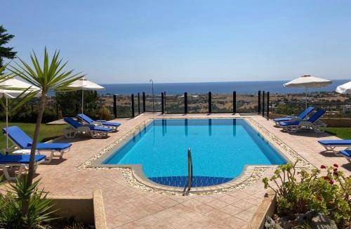 Kalathos House | 200 m² House ∙ 4 bedrooms ∙ 8 guests