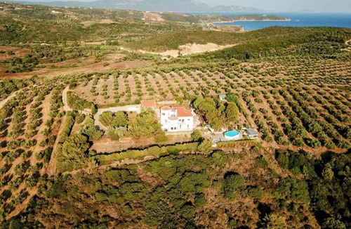 Pylos-Nestoras House | 200 m² House ∙ 4 bedrooms ∙ 9 guests