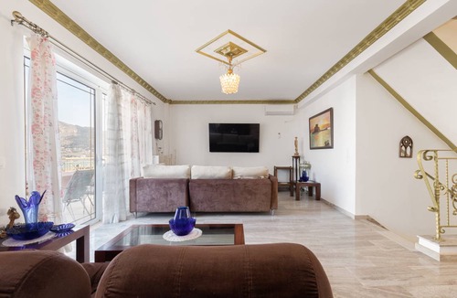 Salamis Villa | 200 m² Villa ∙ 3 bedrooms ∙ 9 guests